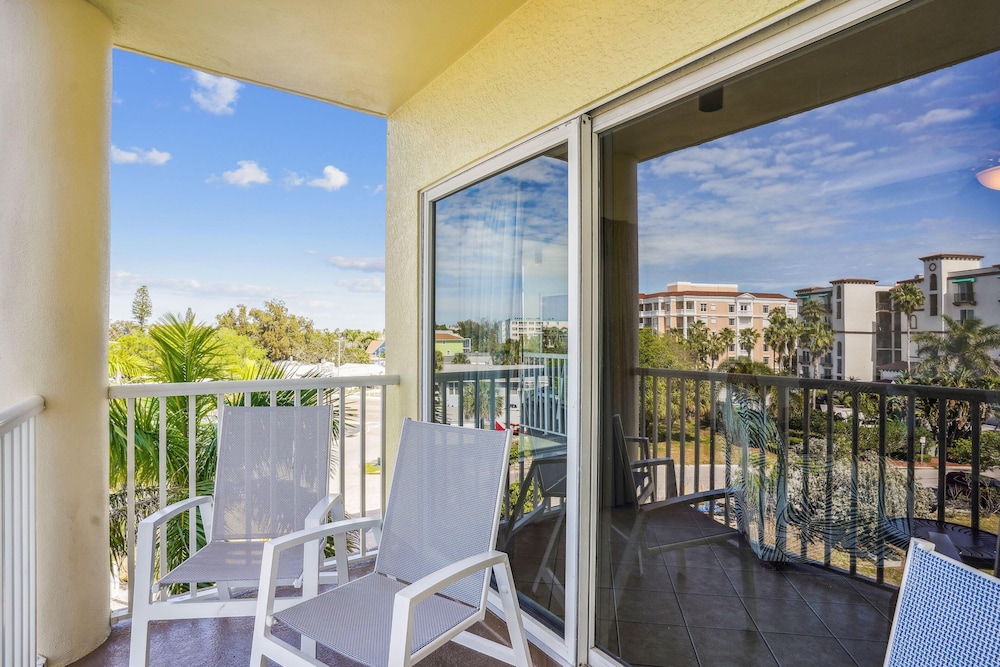 Sunset Vistas 404n