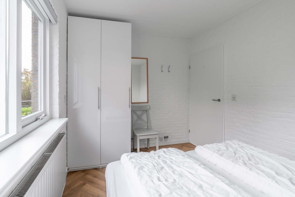 Modernly Furnished Holiday Home for 6 People