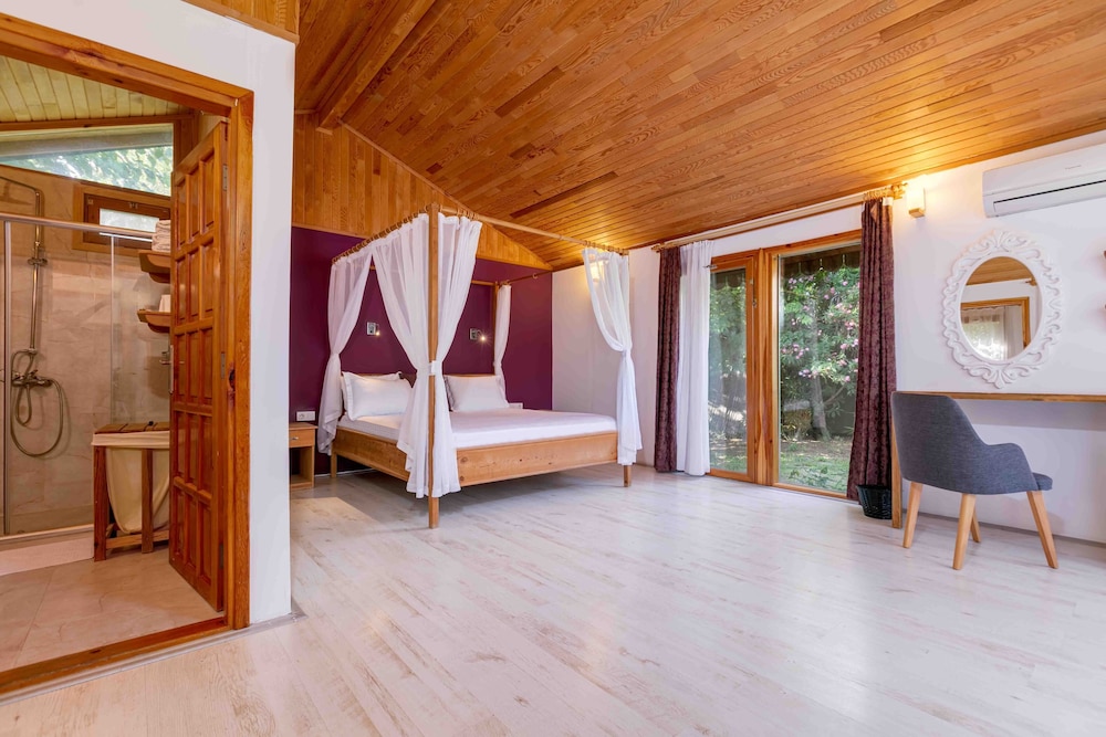 Etenna Beach Bungalows - Image 86