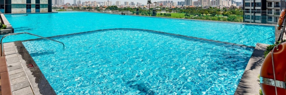 DongDong Skyview APT in Landmark81 Tower