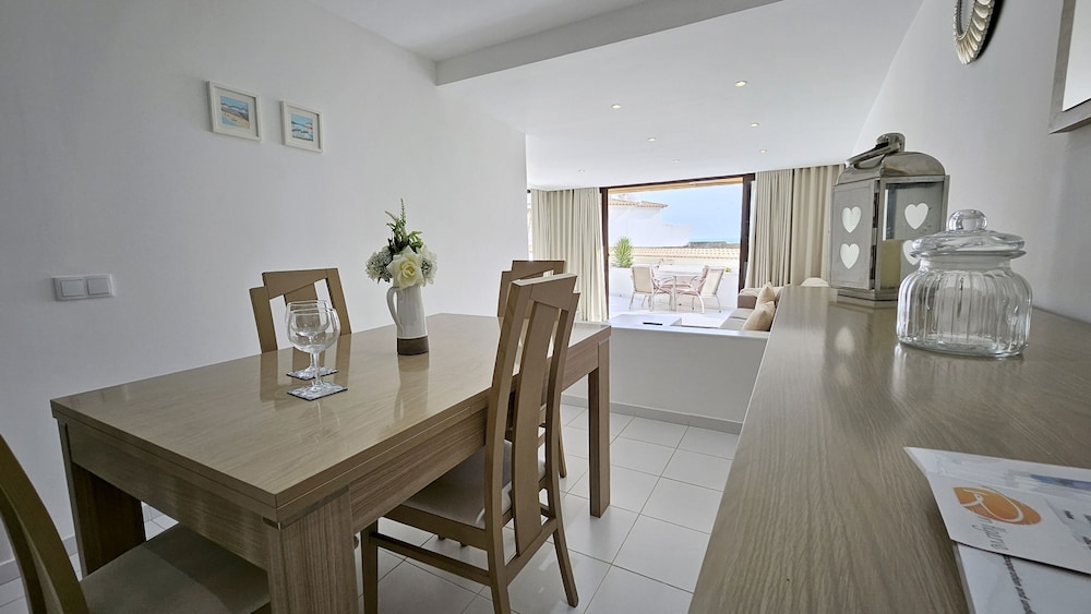 Albufeira Blue Wave Retreat 65