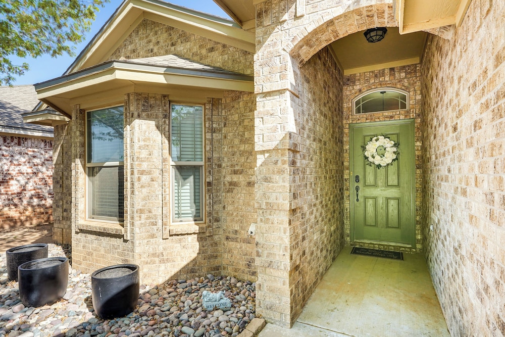 7 Mi to Dtwn: Family Home w/ Patio in Lubbock