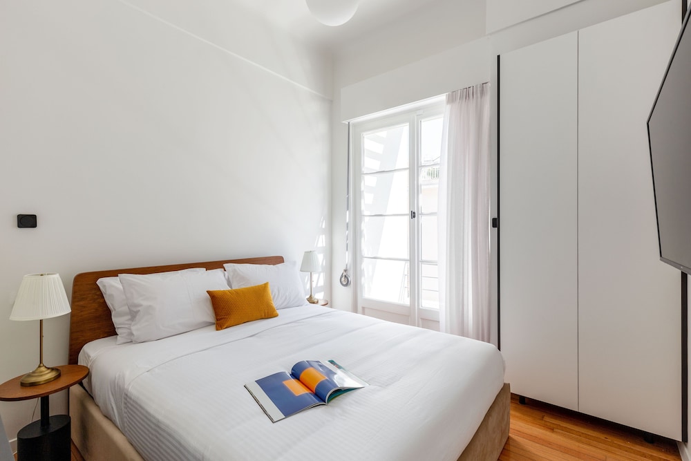 The MET by Zoia Living