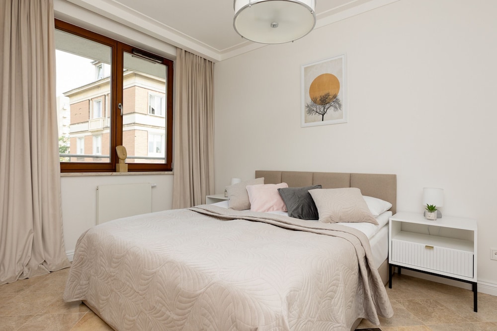 Czerniakowska 131 by Renteres Prestige view 3