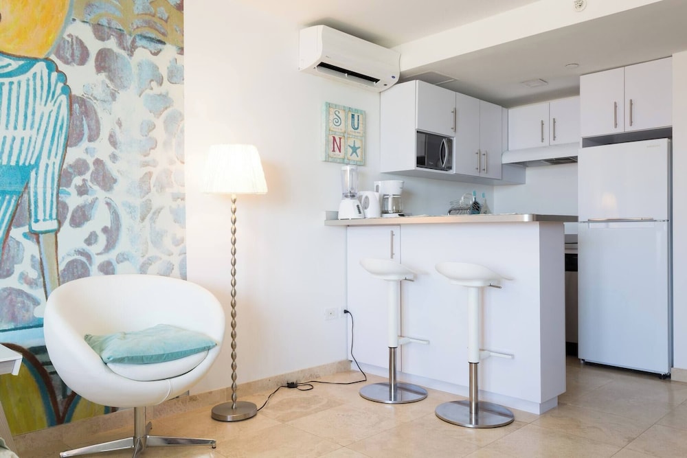 Lovely Sea View,eagle Beach, Oasis Condominium Wifi