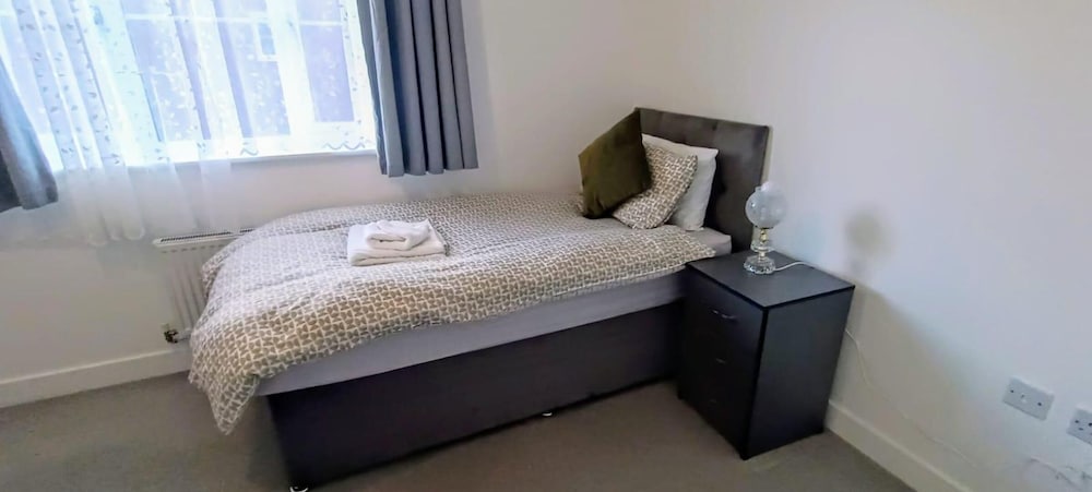 Cozy Peace in Sittingbourne view 4