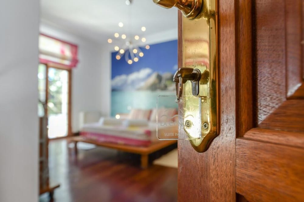 Bayside Concha House Beachfront Oasis With Heated Pool