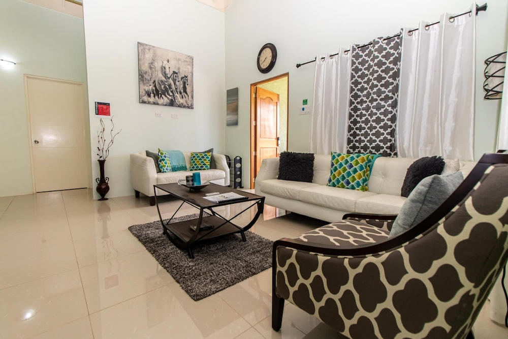 Serenity Retreat Villa Drax Hall