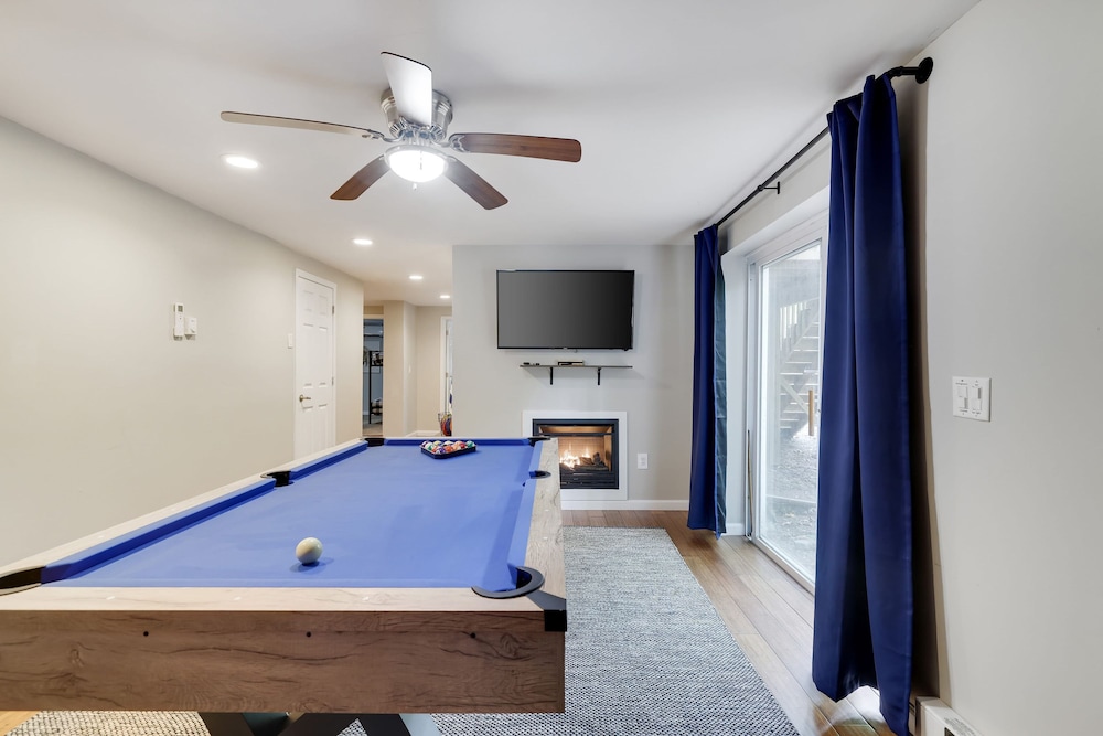 Moshannon Tree-lined Pocono Retreat w Hot Tub Firepit Pool Table