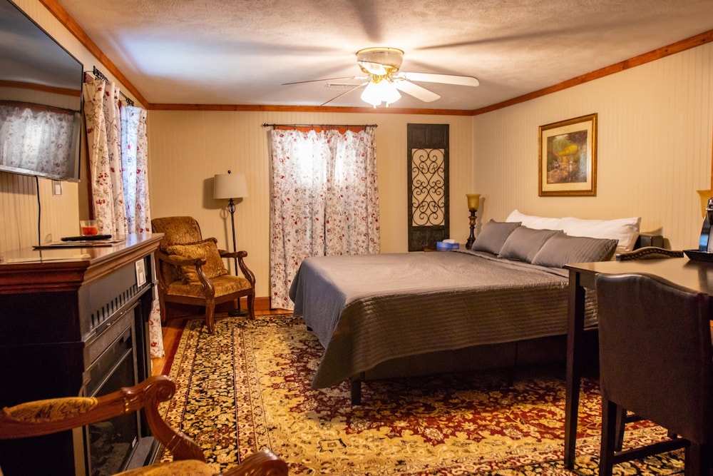 Hocking Hills Inn