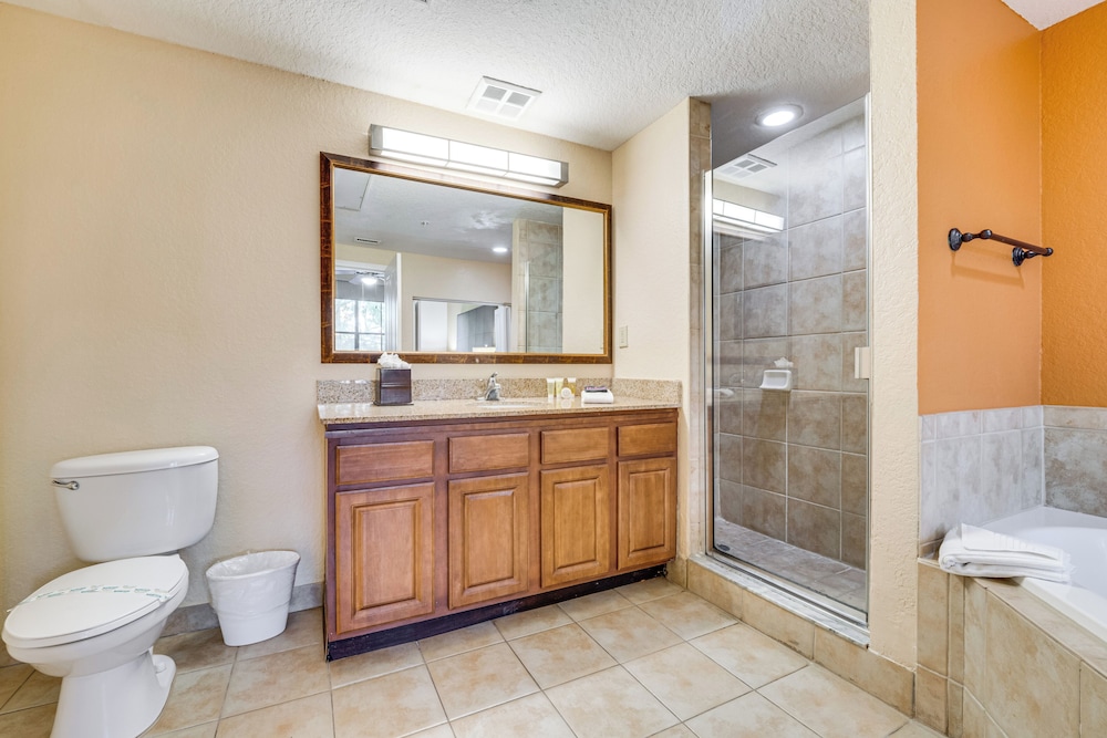 Floridays Resort Condo 11 Mi to Walt Disney World!