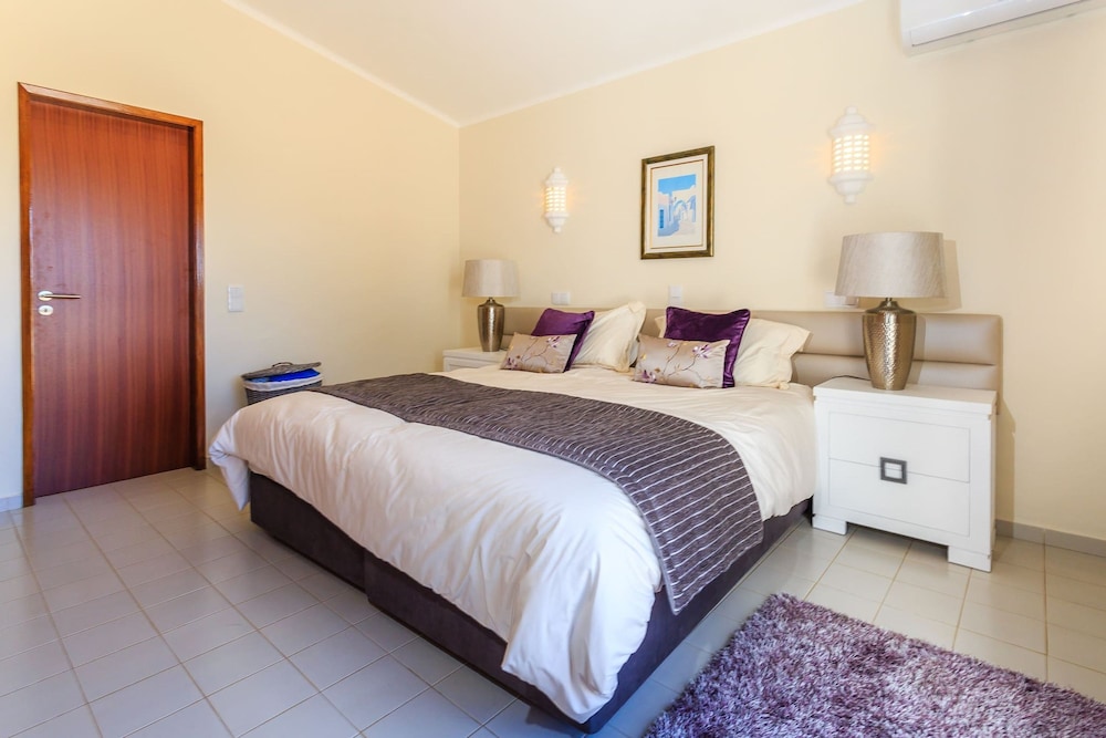 Floresta Fabulous Villa Close to Beach and Golf