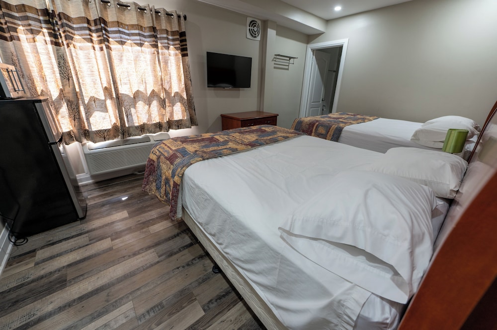 Sauble Beach Lodge