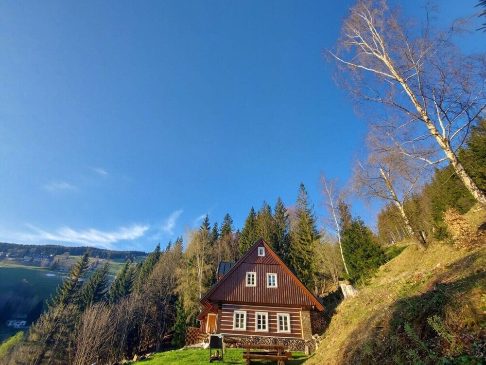 Comfortable Villa With Stunning Views