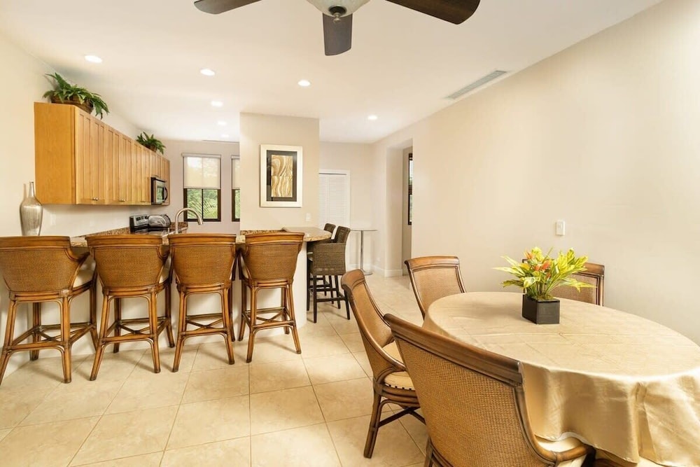 3-Bedroom, 2-Bath Condo Overlooking Pool