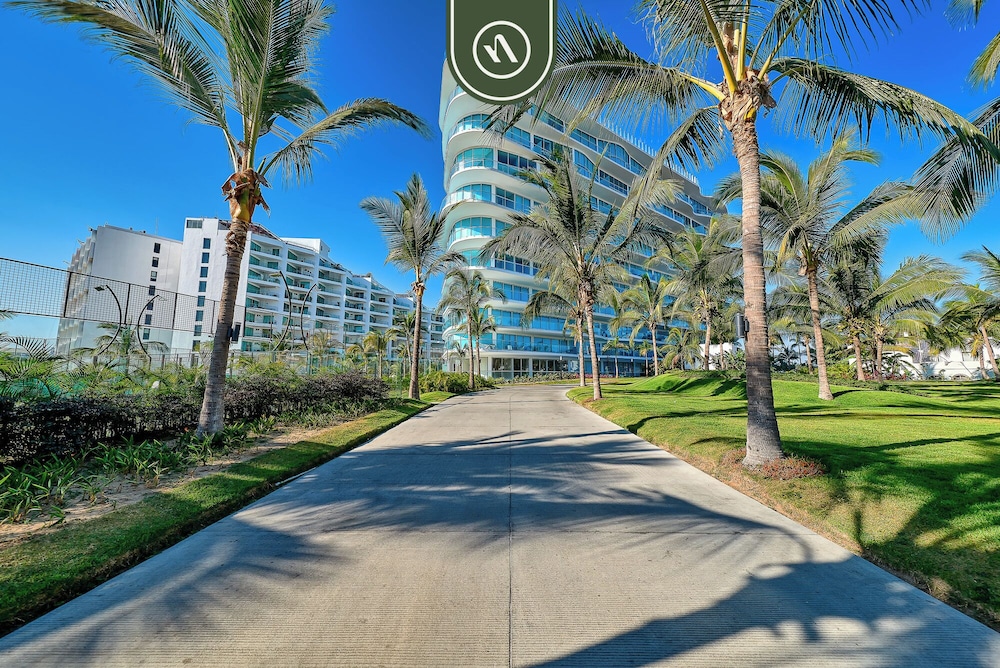 Apartments with Beach Access