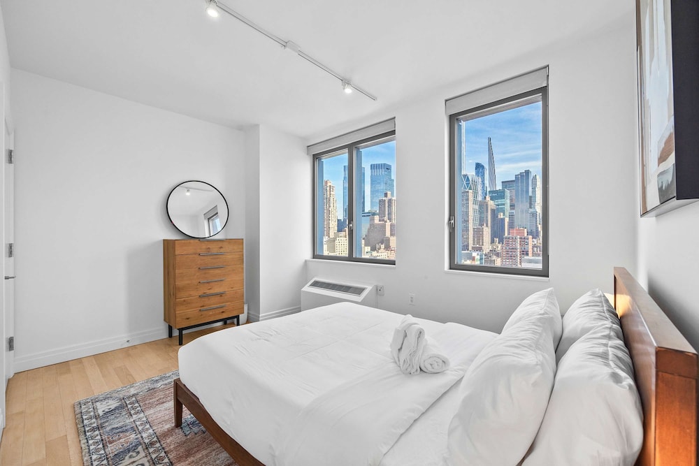 Forte Select Xxii by Rove 2BR Midtown West Apt