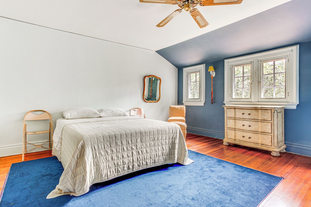 Hudson Valley Estate on 4 Acres w/ Private Pool!
