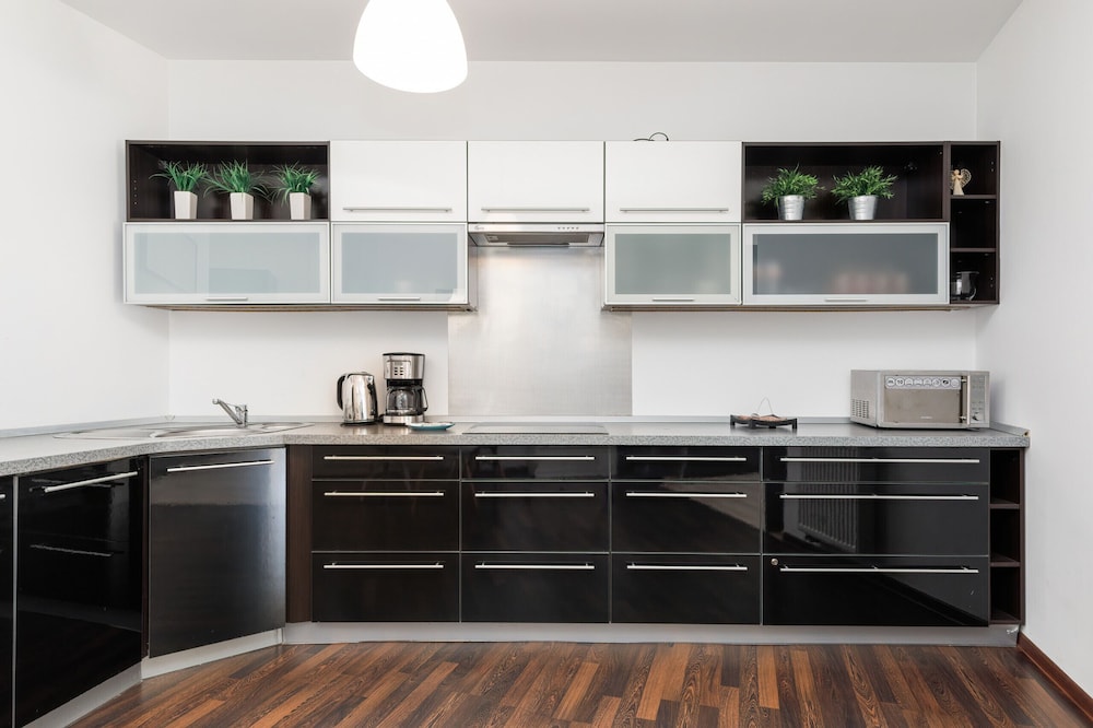 Apartment at the Port by Renters view 4