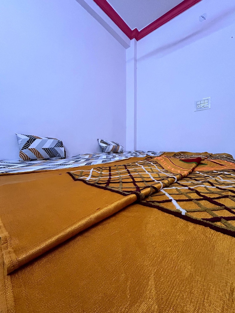 Anirudhha Home Stay