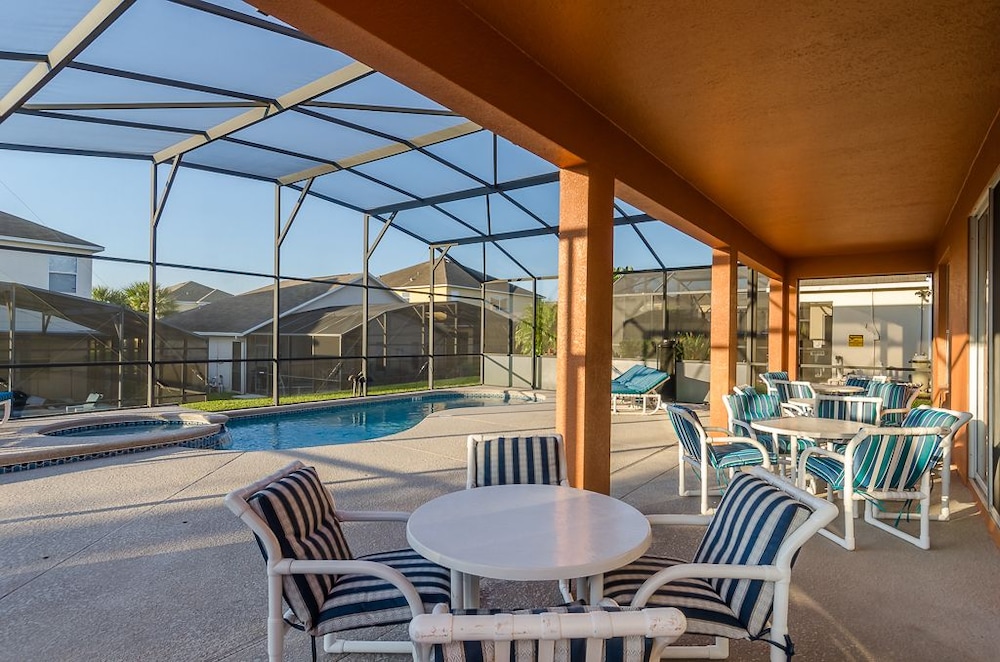 Ov1105 - Emerald Island - 6 Bed 4.5 Baths Villa view 2