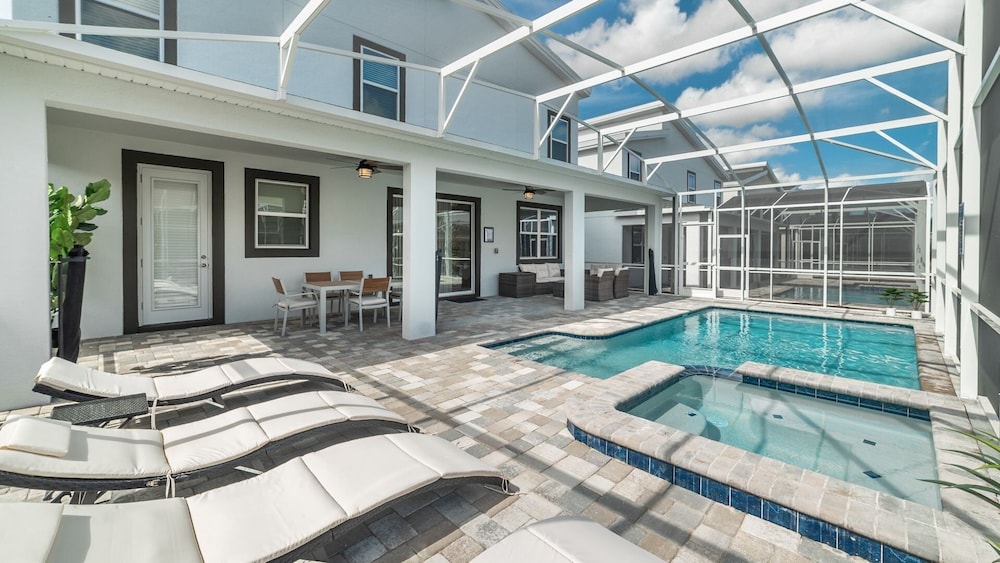 Championsgate Resort 8 Bedroom Home with Game Room+Pool 8 Home