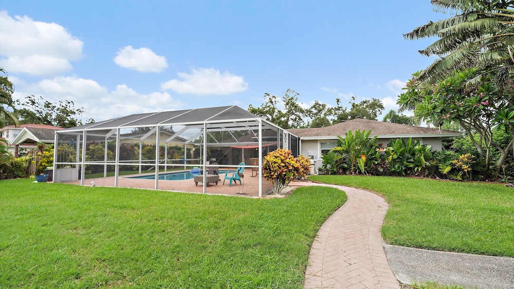 Gulf Tide Getaway 2 Bedroom Home