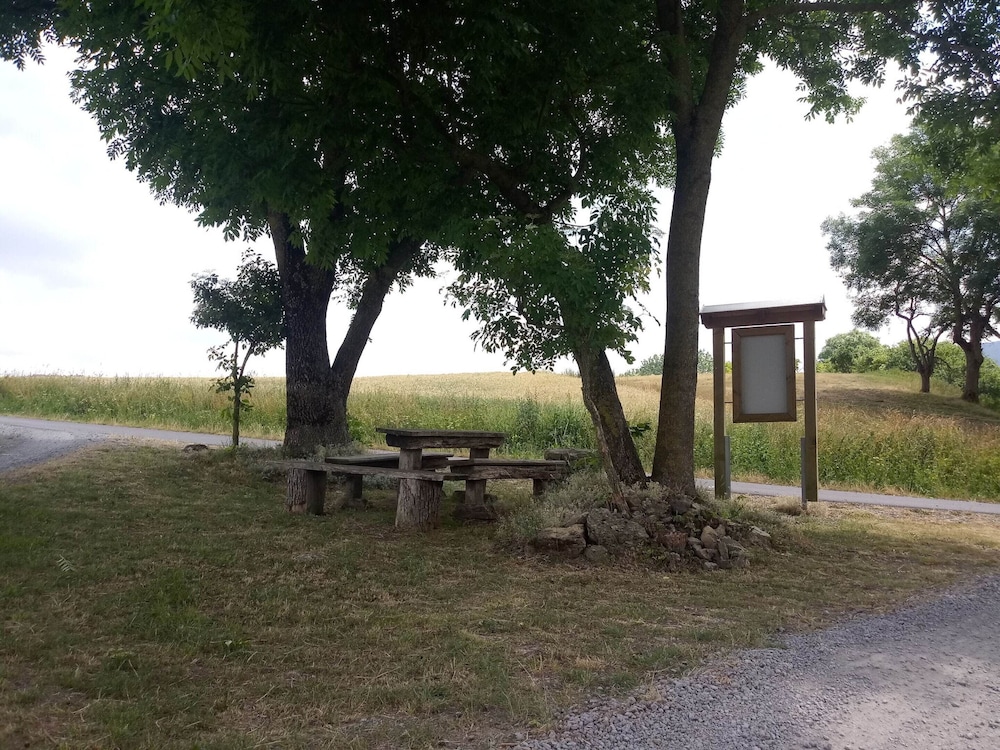 Charming Holiday Home With Natural Garden in Kaltennordheim-thuringia