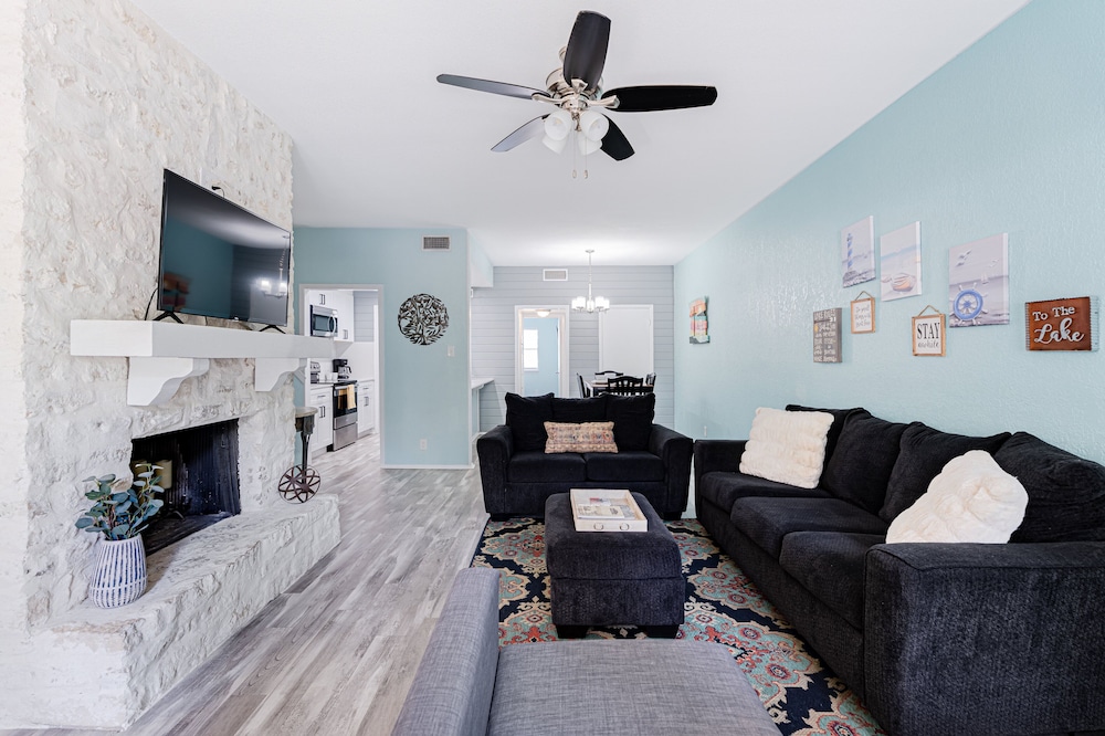 Horseshoe Bay Townhome w/ Water Access! - Property Image 14