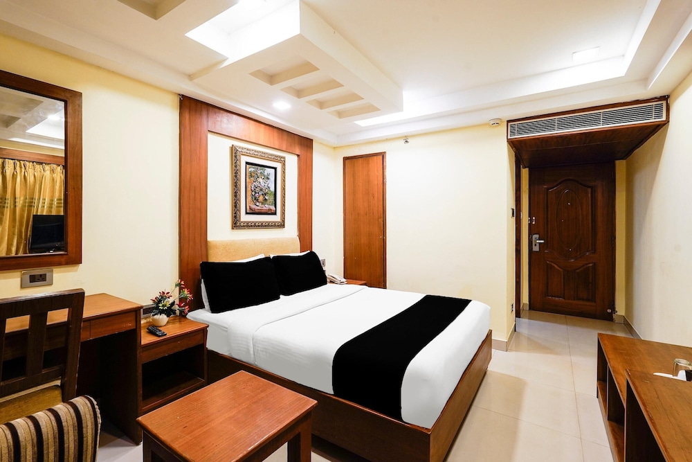 Luxury Urban Stays Near Chennai Airport