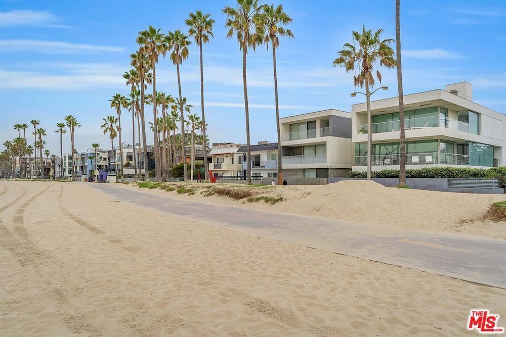 12B Venice Beach Access Stay view 5