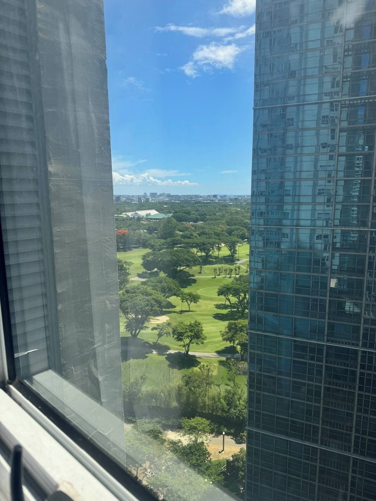 BGC Cheap Condo in BGC 5thavenue -23rd Street