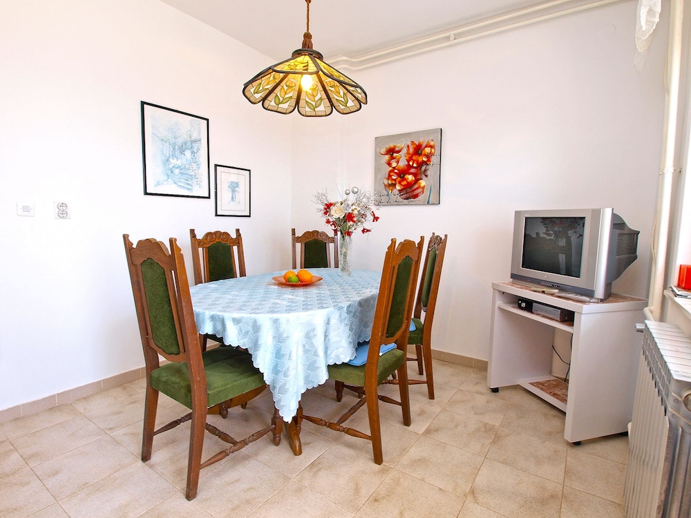 Apartments Vladislava 906