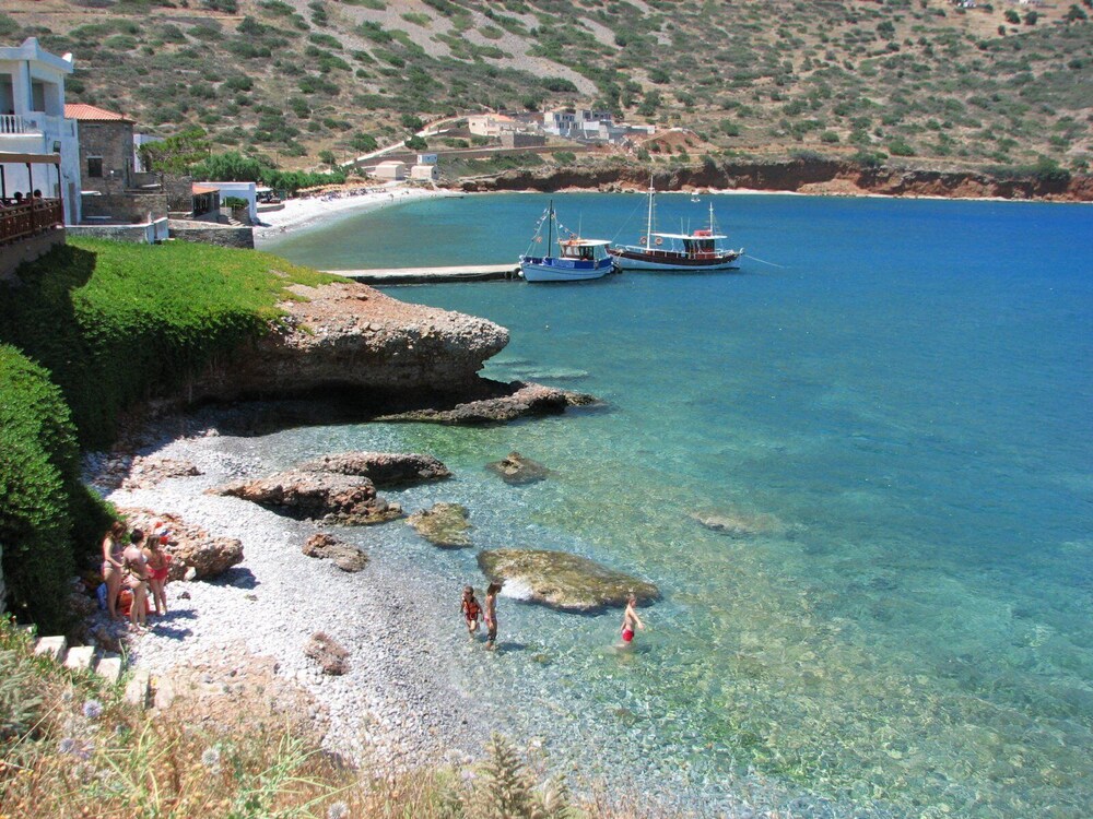 Notiko villas