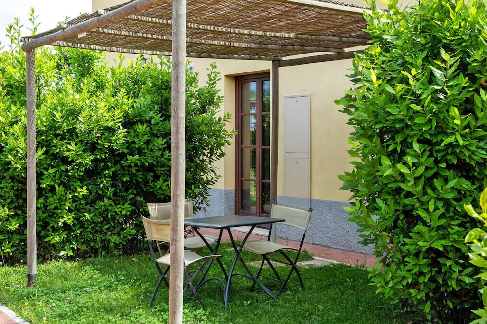 Apartment With Balcony in Poggio All'agnello