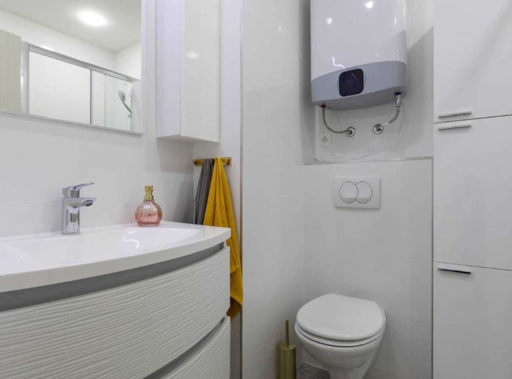 Kastel Stari Sunny Downtown Apartment With Terrace