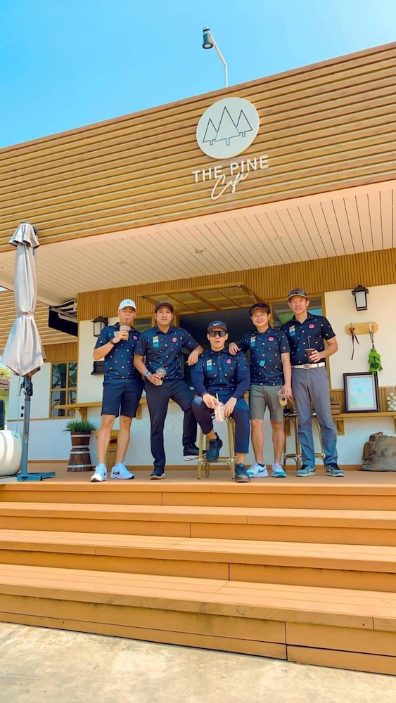 The Pine Golf Club