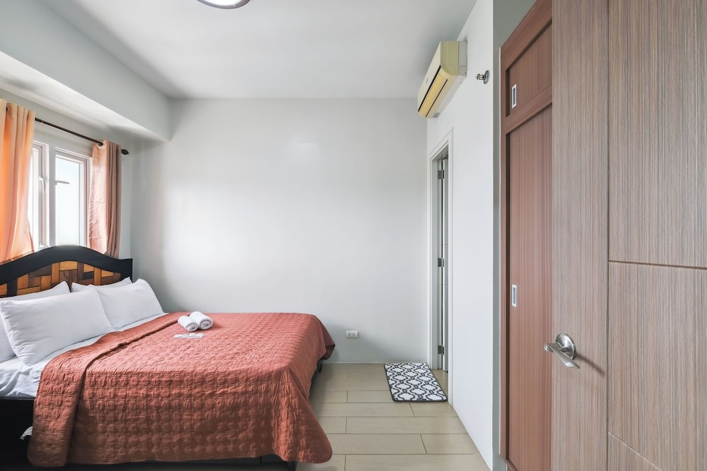 Tess and Tessha Condotel near T3 Airport
