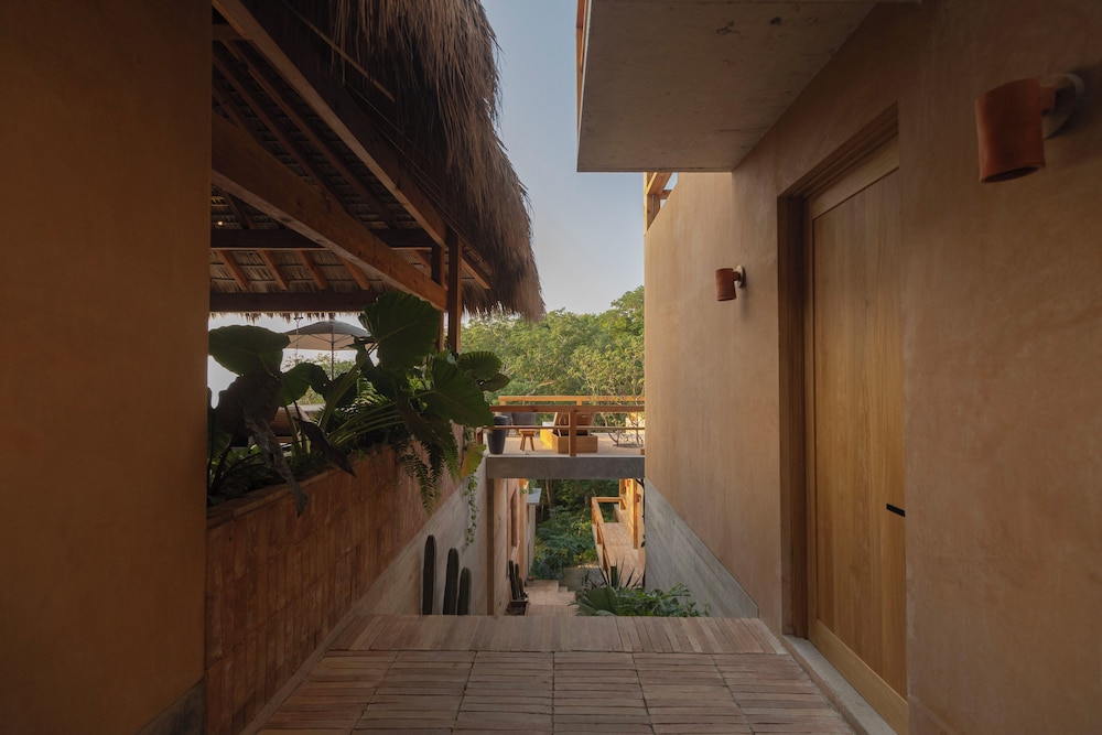 Casa Yute by Ahau Collection
