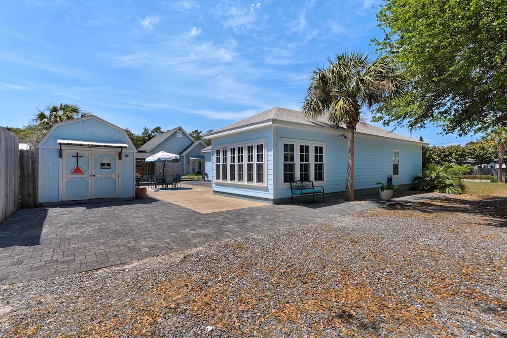Suzwinks Beach House
