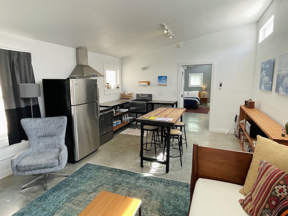 The Lincoln Marfa