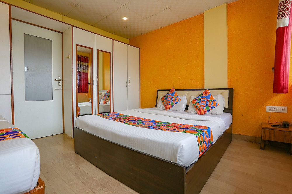 FabHotel Dream Inn I