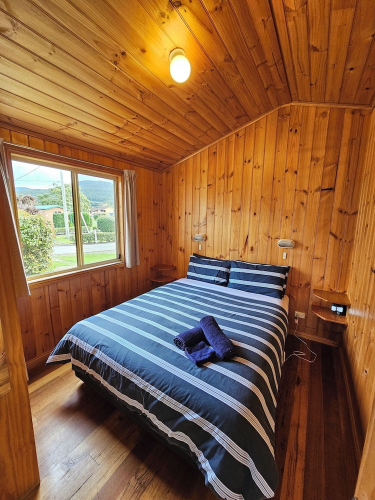 Snug Beach Cabin And Caravan Park