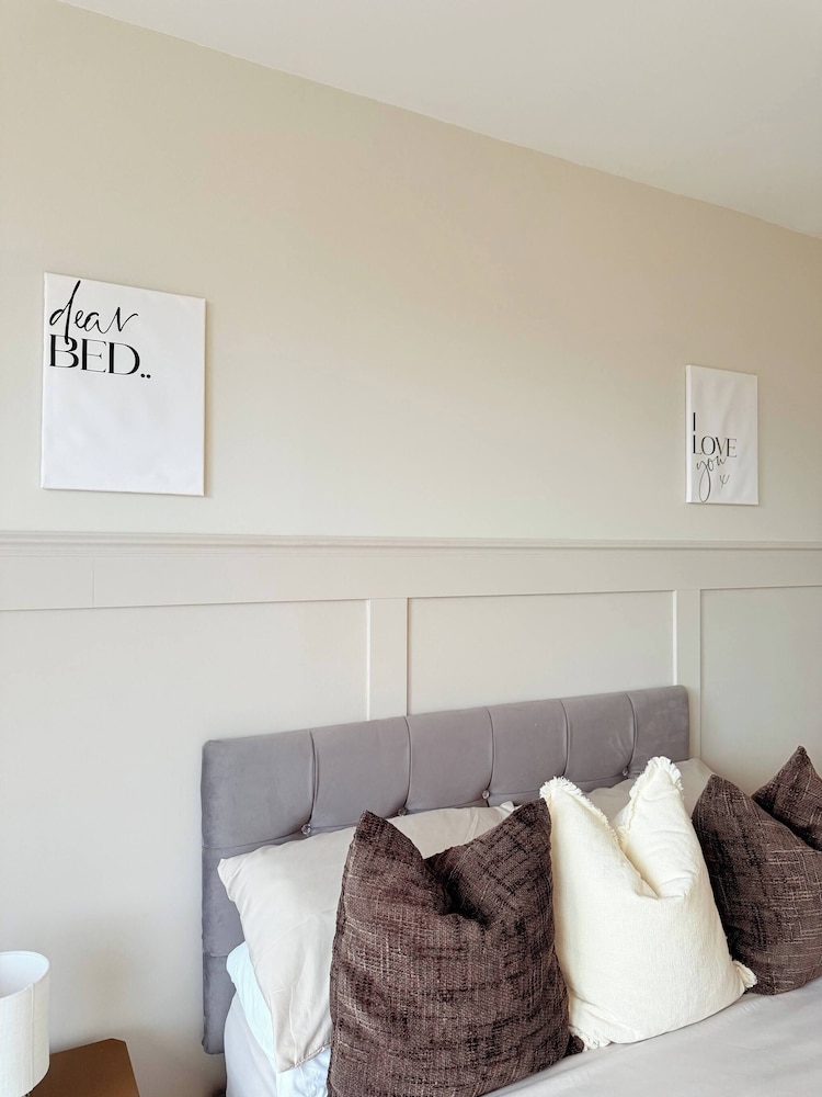 2 Bedroom Apartment & Balcony Jewellery Quarter
