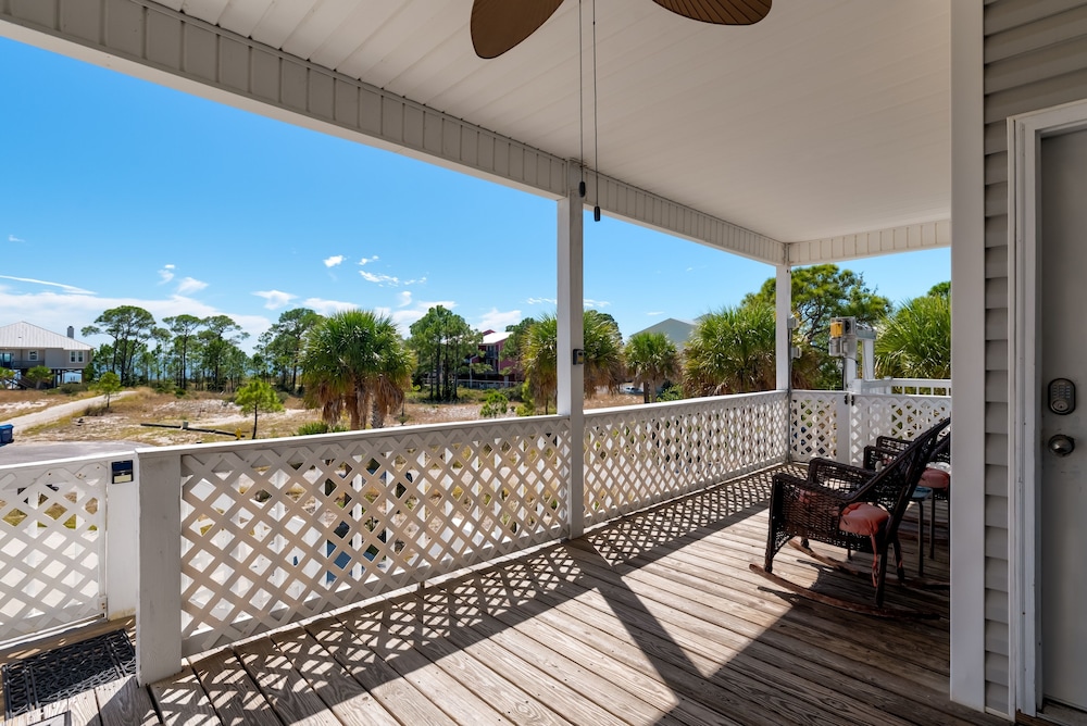 Sunrise East - 346 Audubon Unit B 3 Bedroom Home by RedAwning view 4