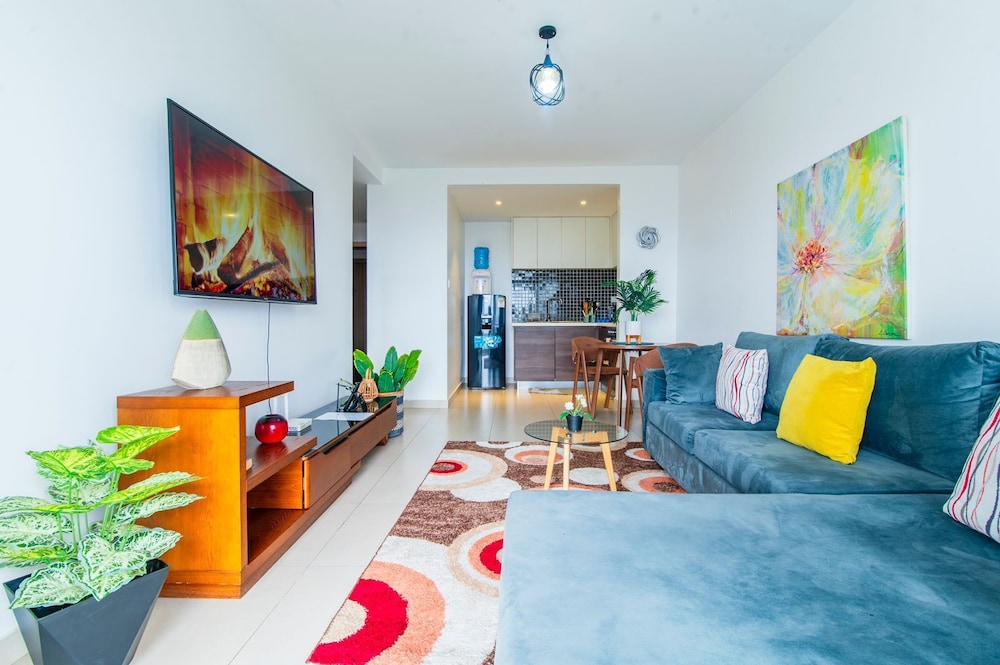 Astoria 1 BR with Gym &Pool In Lavington