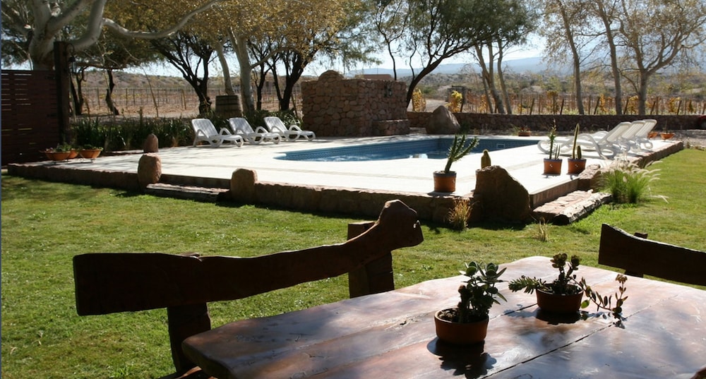 La Casa De La Bodega - Wine Boutique Hotel
