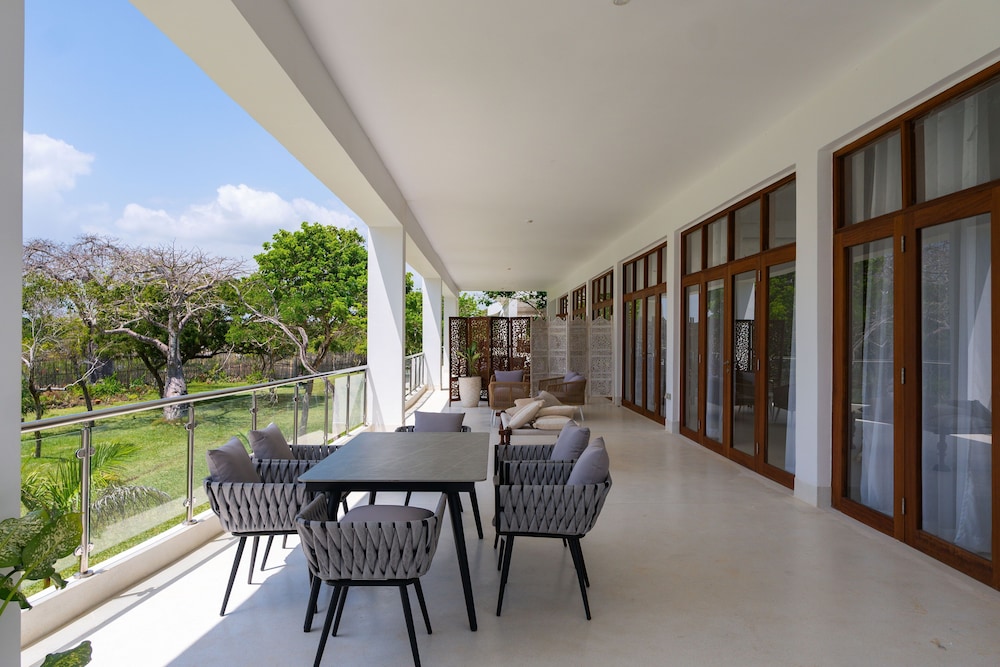 Coral Cove Diani Treehouses