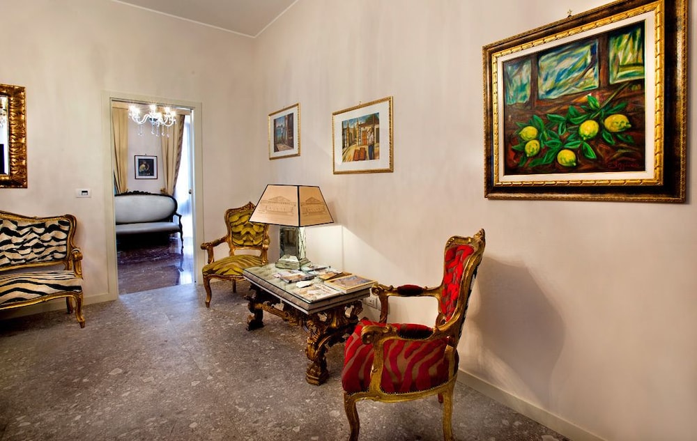 Porta Di Mezzo Luxury suites and rooms