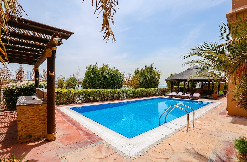 Kennedy Towers - Signature Villa L